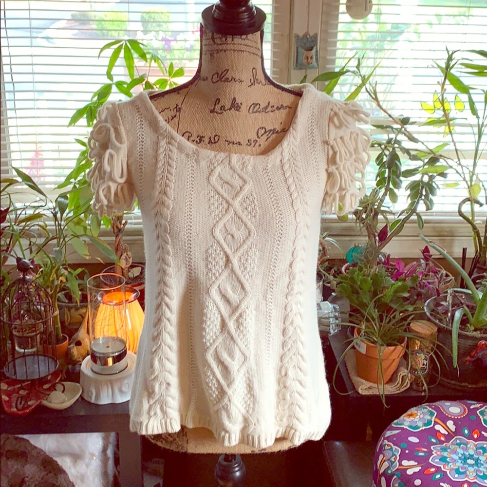 Anthropologie Sweater. EUC. Size M.